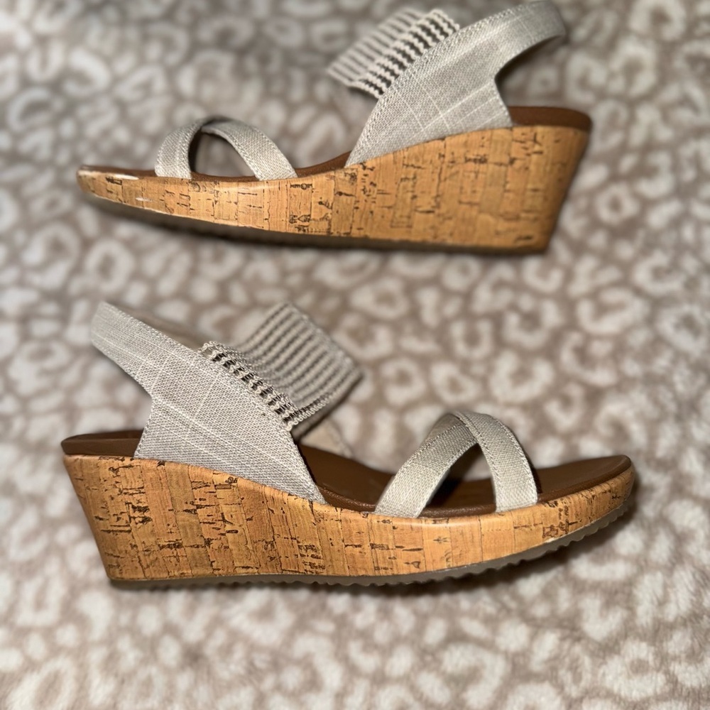 Skechers High Tea Memory Foam Sandal - Picture 5 of 7